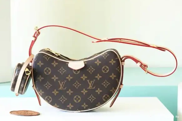 MM VUITTON LOUIS Croissant 0629